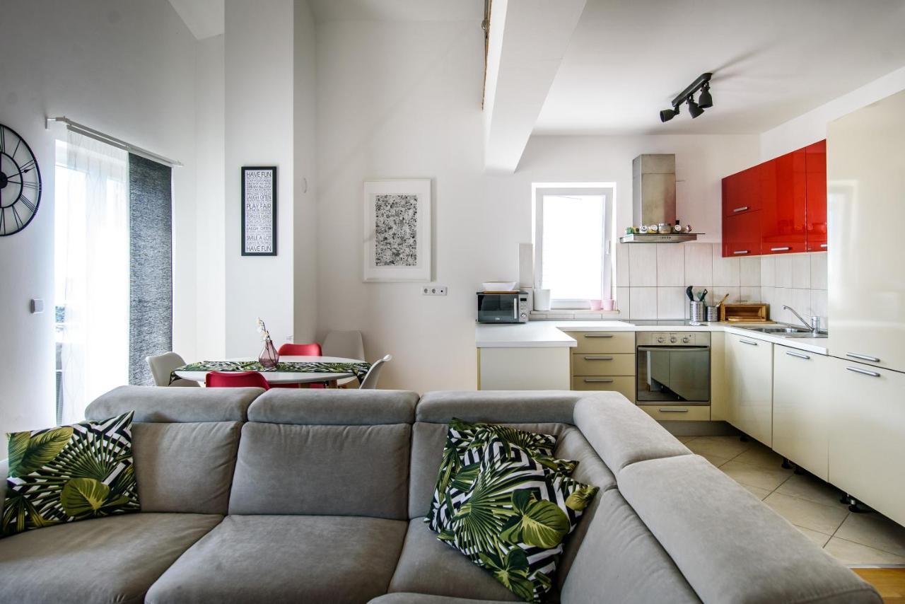 Summer Night Apartment By Duhomes Ragusa Esterno foto