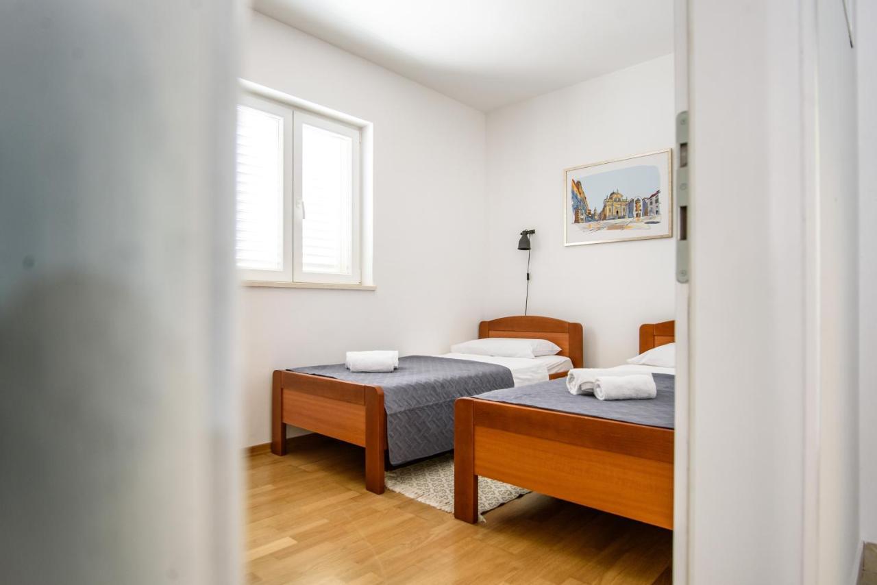 Summer Night Apartment By Duhomes Ragusa Esterno foto
